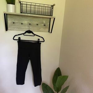 lululemon athletica wunder under crop leggings.